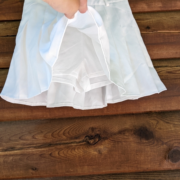 NWOT Fashion & Dyt pleaded skirt w/ shorts - Picture 3 of 7